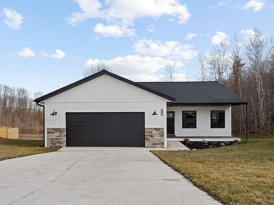 1st image of 862 Crest Ct