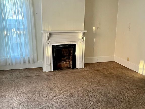 3rd image of 132 North9th St #4