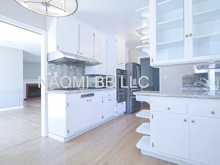 501 N Naomi St — Photo 10