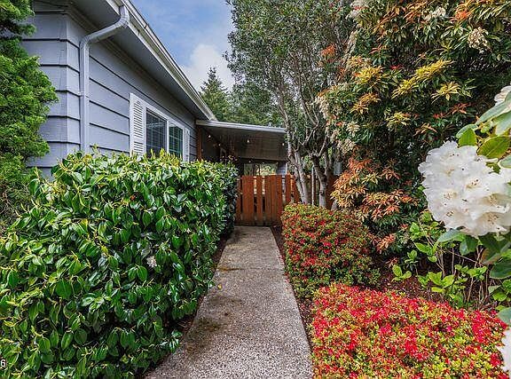 4th image of 1600 Rhododendron Dr Space 405