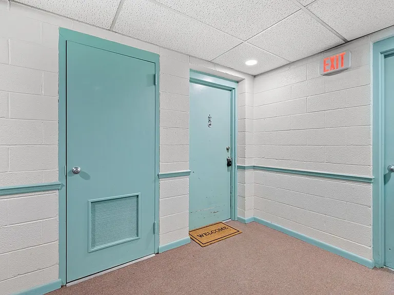 1005 Woodrow Ave #3F — Photo 2