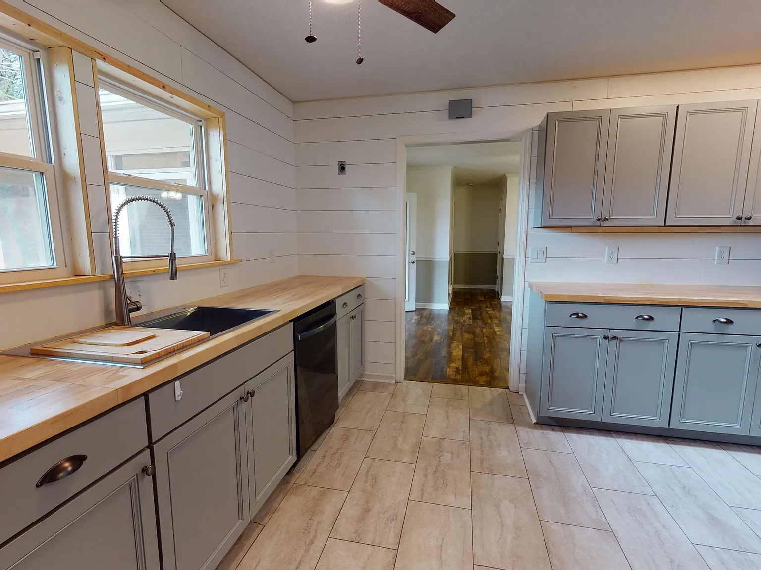 3 bed, 2.0 bath, $1,950 — Photo 4
