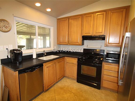 4th image of 1553 Arden St