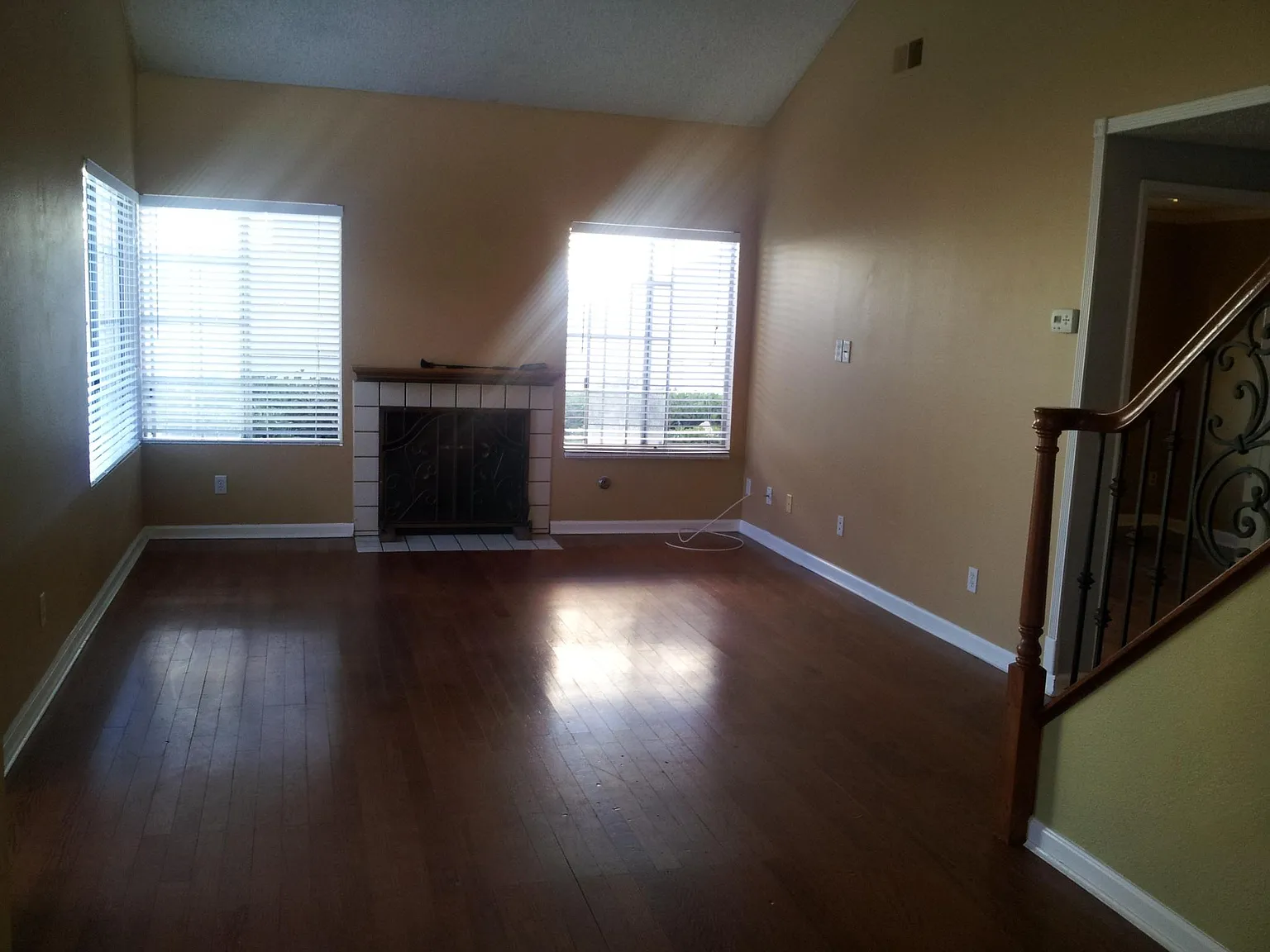 2 bed, 1300 sqft, $2,500 — Photo 4
