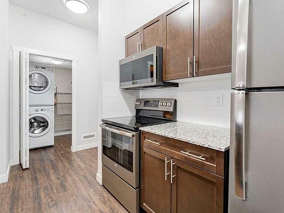 4th image of 213-10 Kincora Glen Park NW #213