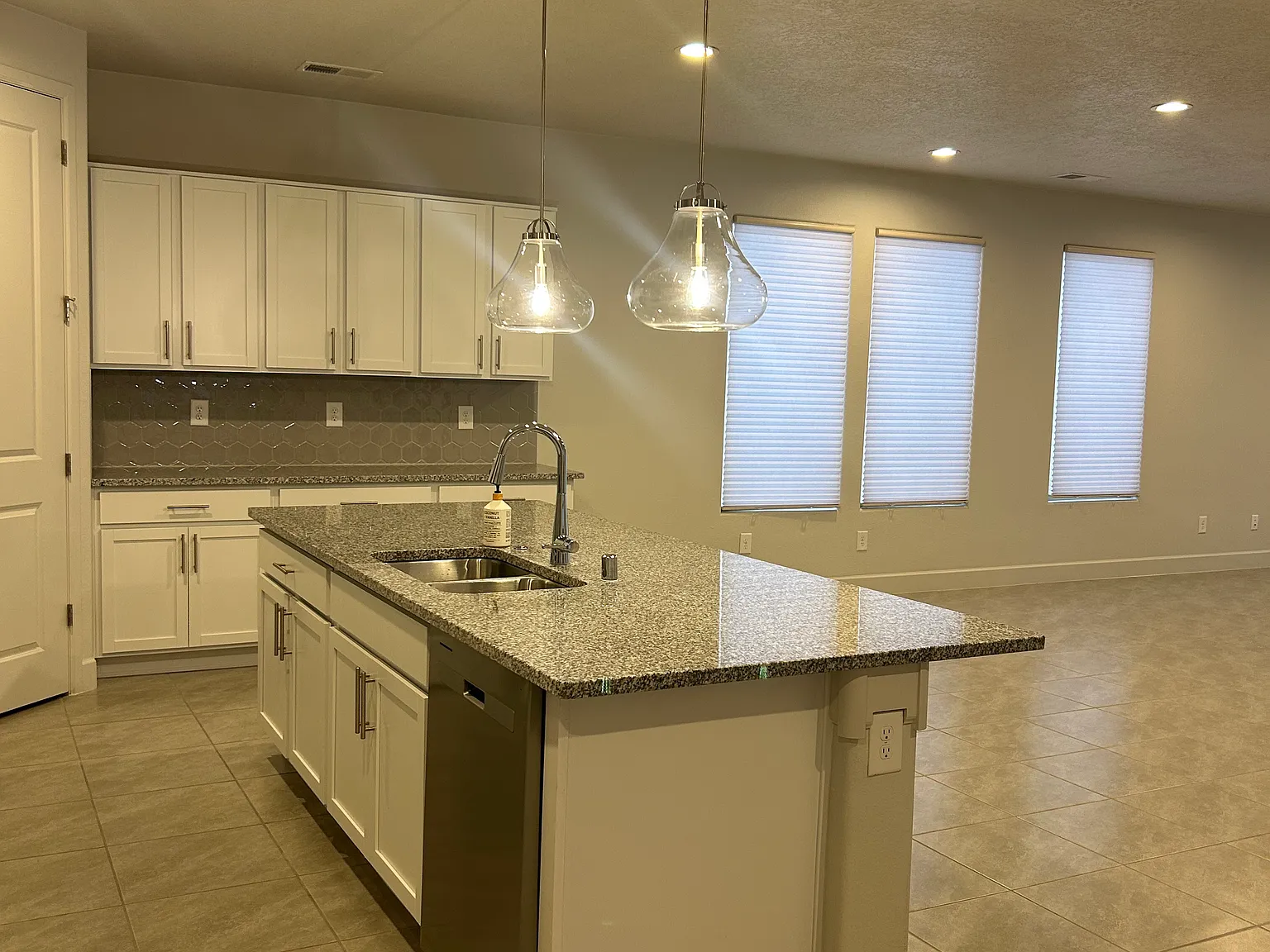 9728 Blue Dove Pl NE — Photo 2