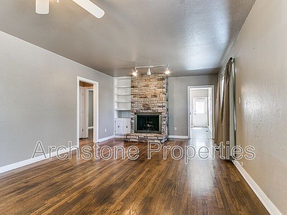 5th image of 202 E 3rd St