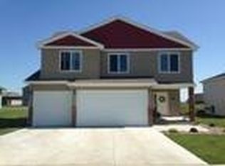 3424 8th St NE, Minot, ND 58703