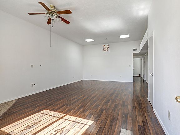 2nd image of 6909 Cleghorn Rd NW