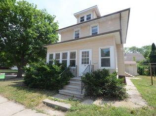 410 4th St NW, Austin, MN 55912