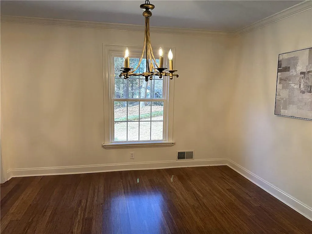 4 bed, 3.0 bath, 2684 sqft, $3,300 — Photo 4