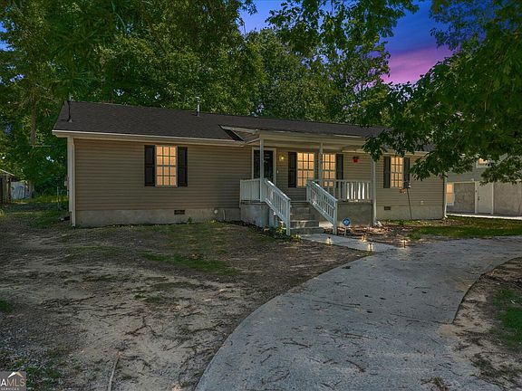 2nd image of 566 Shadowmoor Cir