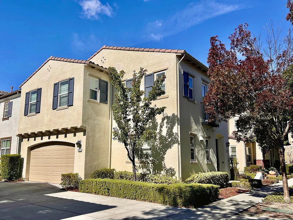 2049 Tarragon Rose Ct