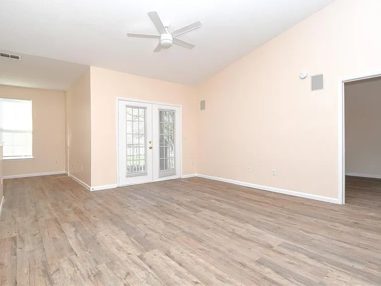 14214 Fredricksburg Dr #108 — Photo 7