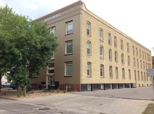 37 7th St N #2, Fargo, ND 58102