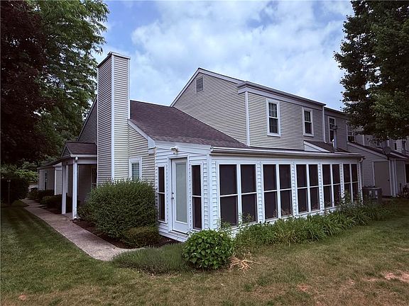 3rd image of 1808 Wexford Rd