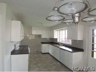 4th image of 2502 Harrison Ave
