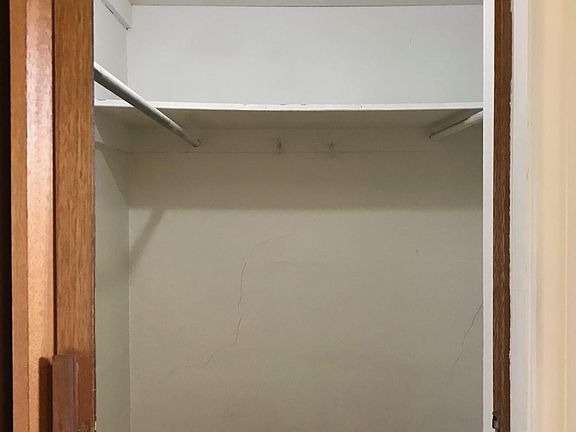 Walk in closet