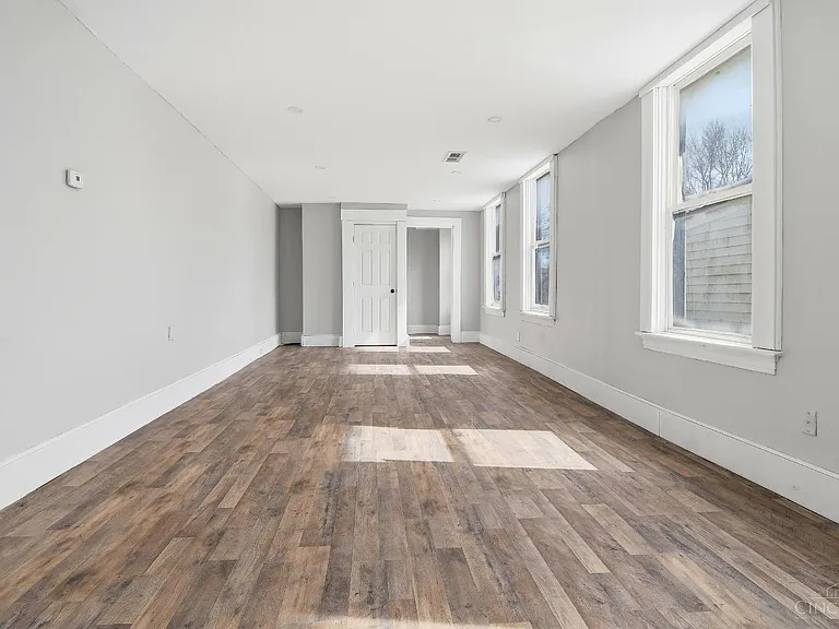 540 Grand Ave — Photo 13