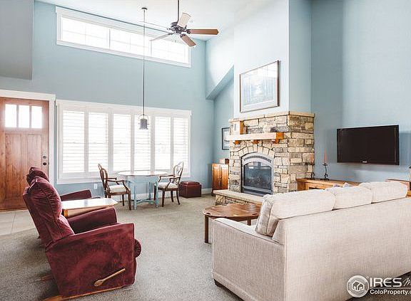 5th image of 582 Ventana Way