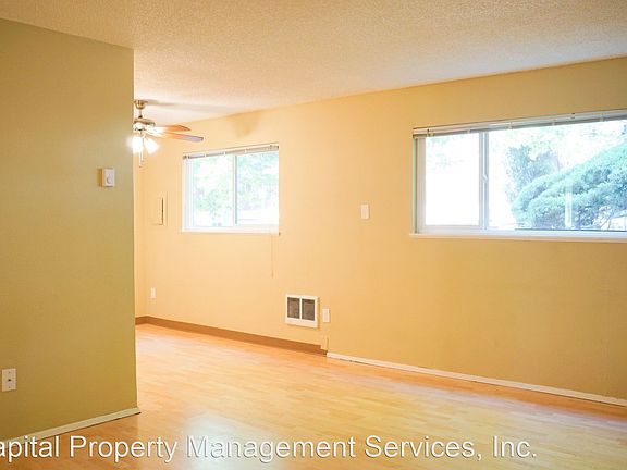 5th image of 1537 SE Stark St #11155670