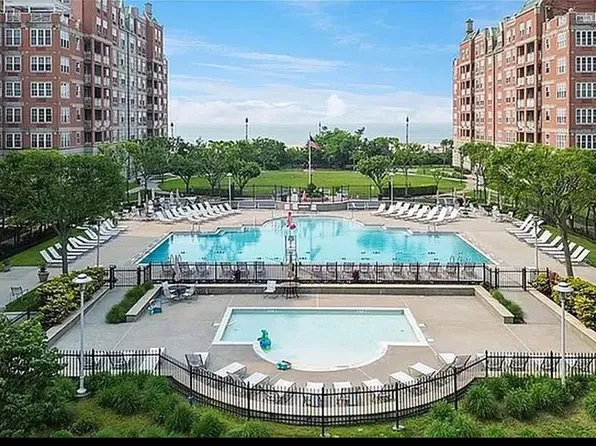 60 Oceana Dr W APT 10A, Brooklyn, NY 11235