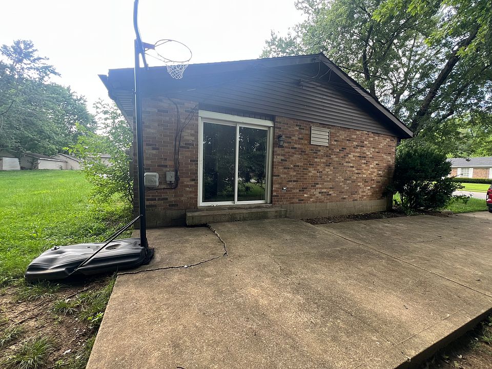 2nd image of 3246 Plymouth Ave