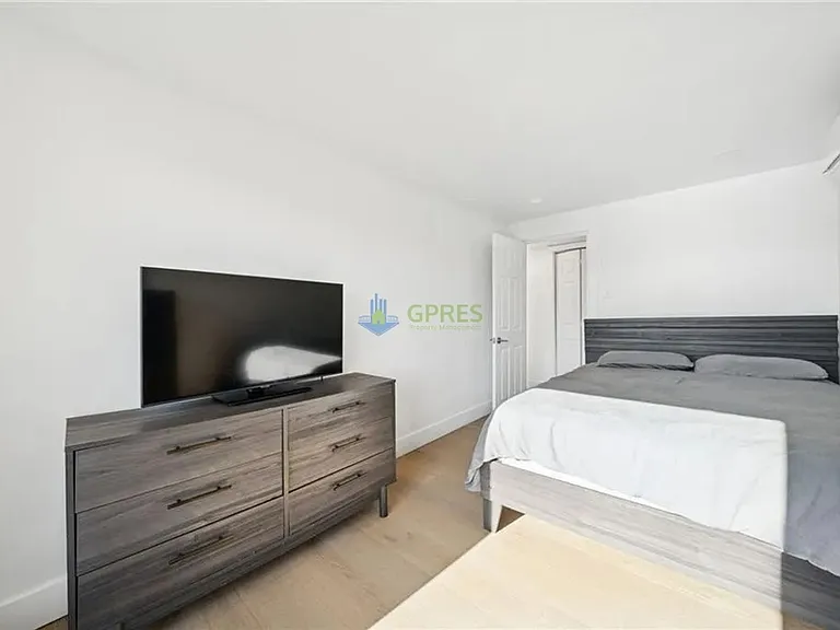 1308 Goettman St — Photo 17