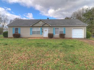 109 Arnold St, Locust Grove, GA 30248