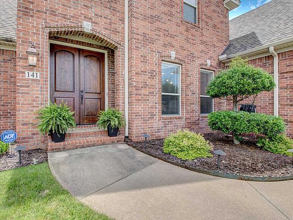 4th image of 141 Mountain Valley Dr