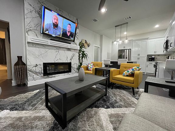 3rd image of 804 Green Castle Dr #2