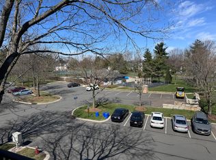 24 Fisher Dr #24, Franklin Park, NJ 08823