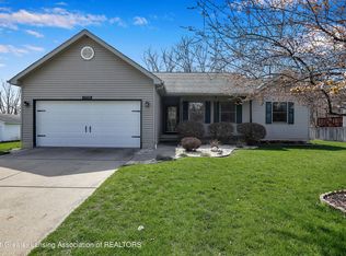 1908 Dell Rd, Lansing, MI 48911