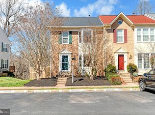 5182 Glen Meadow Dr, Centreville, VA 20120