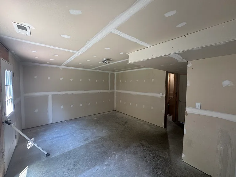 65 Private Ct — Photo 8