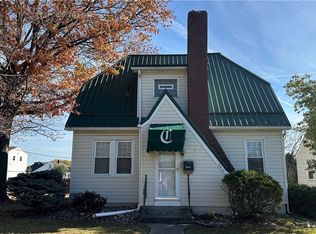 2414 High St, Natrona Heights, PA 15065