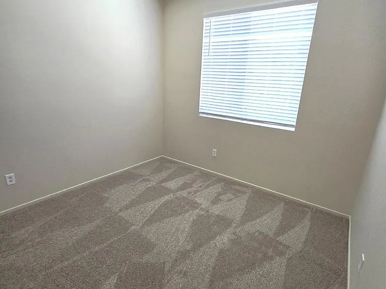 3319 N Ventura Rd — Photo 10