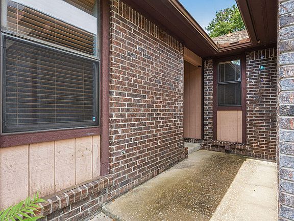 2nd image of 82 Hidden Cove Ct #82