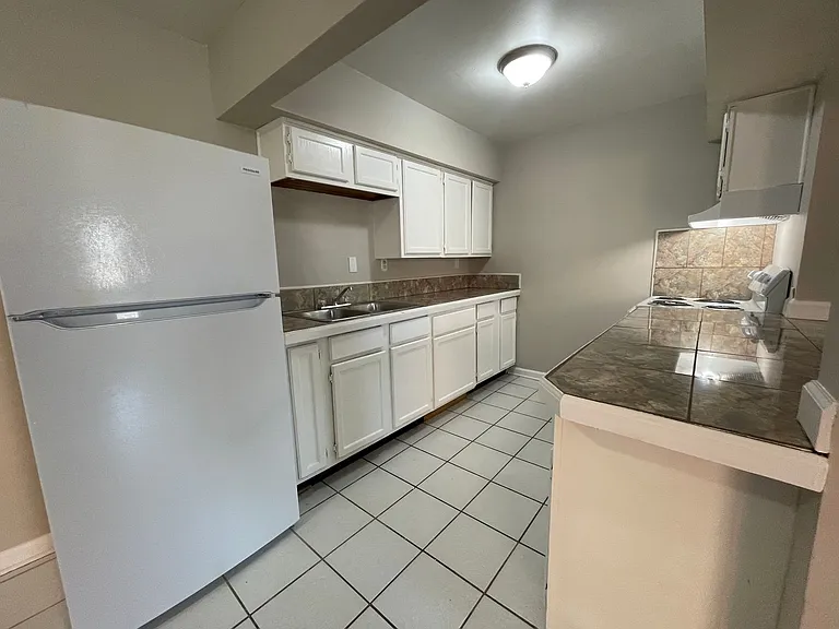 719 Marvin Ave — Photo 10