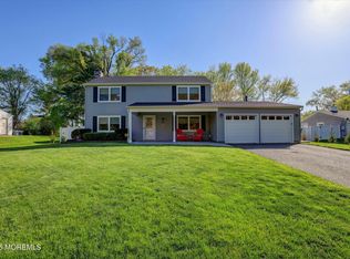 49 Knox Ln, Manalapan, NJ 07726
