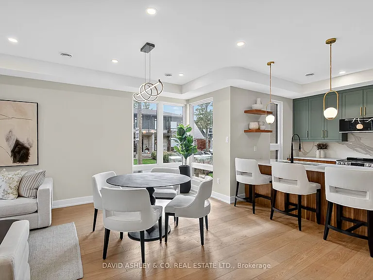 612 W Tweedsmuir Ave #MAIN — Photo 34