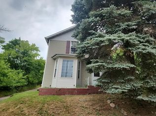 408 E A St, Iron Mountain, MI 49801