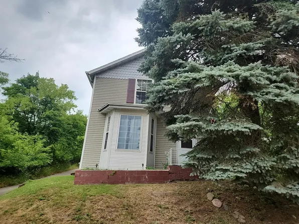 408 E A St, Iron Mountain, MI 49801