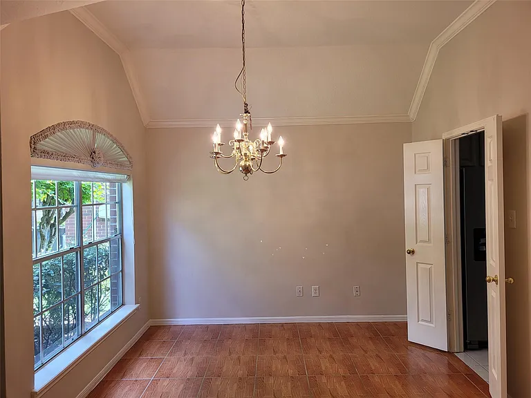 15427 Truslow Point Ln — Photo 4