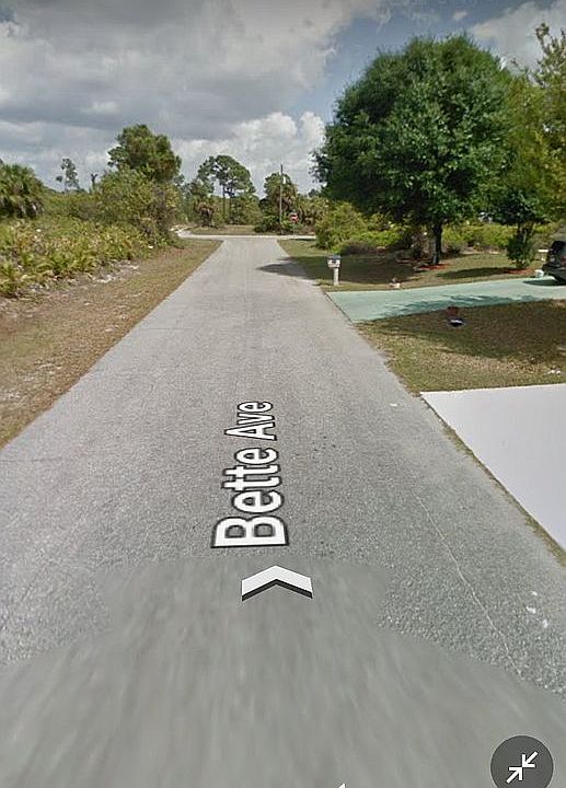 2nd image of 22420 Bette Ave