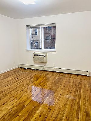 3rd image of 3016 33rd St APT 1