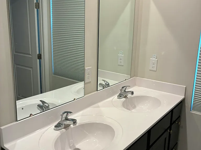 owner's bathroom