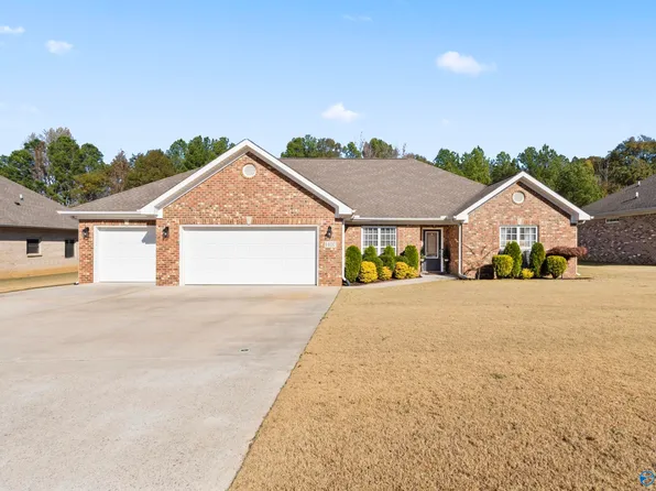 1407 Gypsy Trl, Hartselle, AL 35640