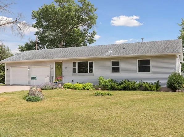 924 Marlboro Ct NE, Spring Lake Park, MN 55432