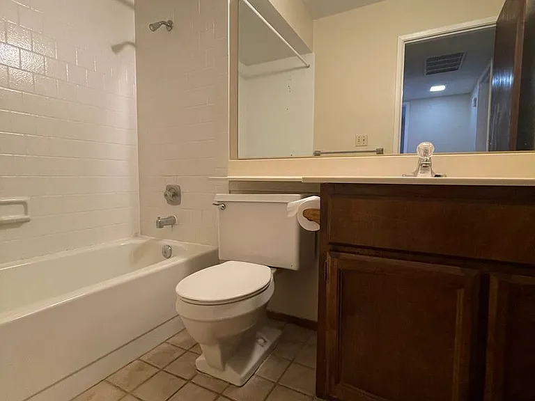 6900 Trovita Way — Photo 10